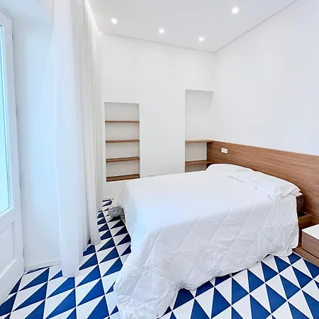 Marina Palace & Terrace Apartment